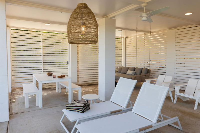 Private Riverfront Lounges