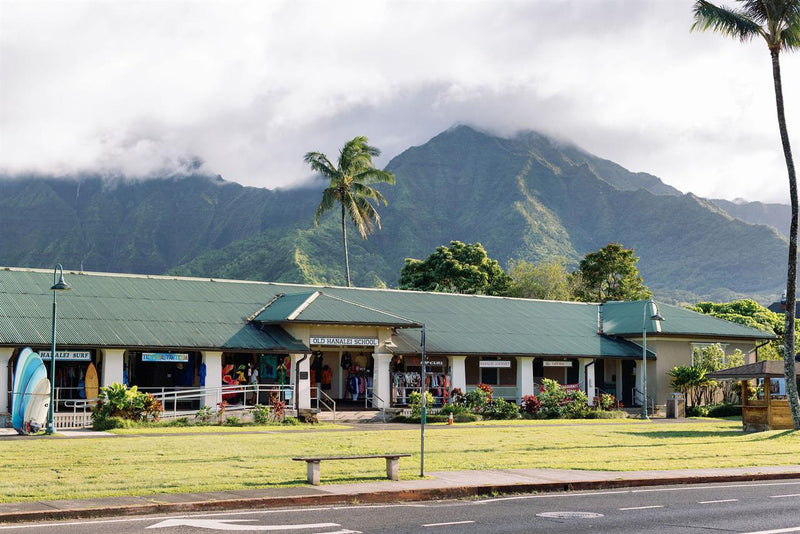 Restaurants & Shops